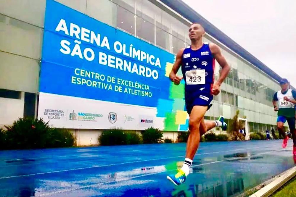 Atleta De Ribeir O Campe O Do Trof U S O Paulo De Atletismo Nas