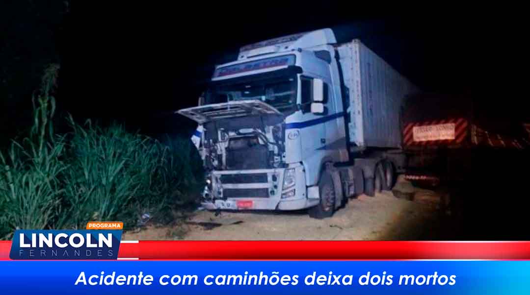 Três Caminhões Se Envolvem Em Acidente