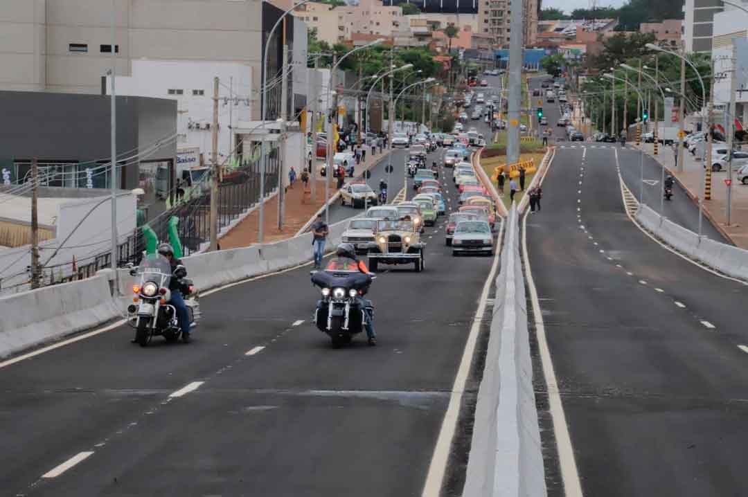 Viaduto Profissionais Da Saúde É Entregue