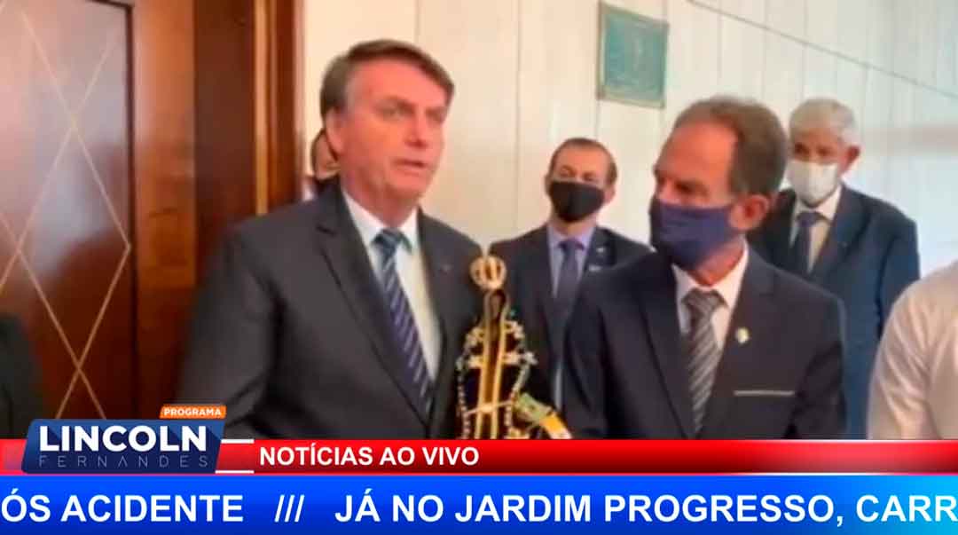 Bolsonaro Visita Aparecida E Critica Política Do Fecha Tudo