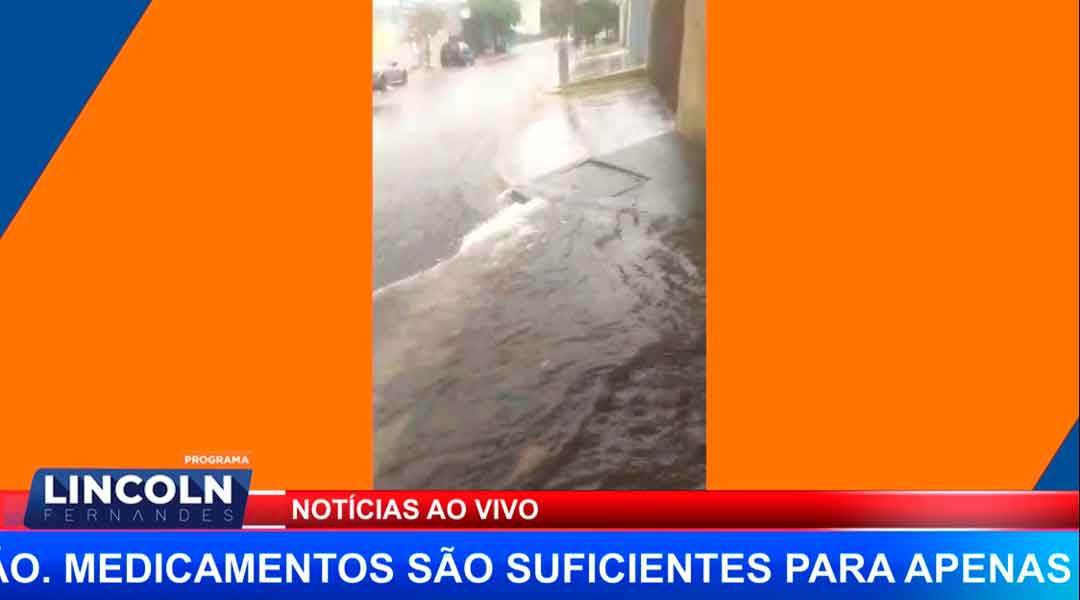 Chuva De Domingo Causou Enxurrada No Jd. Irajá