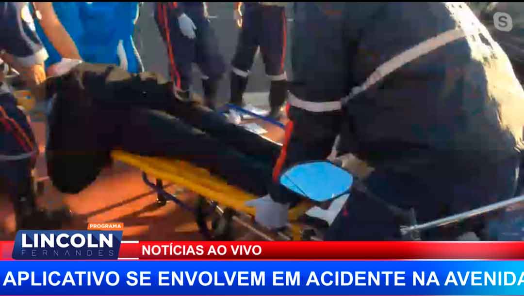 Acidente Na Av. Do Café Envolvendo Duas Motos E Um Carro Deixa Três Feridos