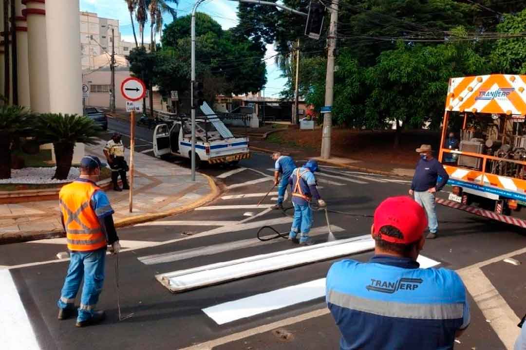 Vias Da Região Leste Recebem Sinalização Renovada