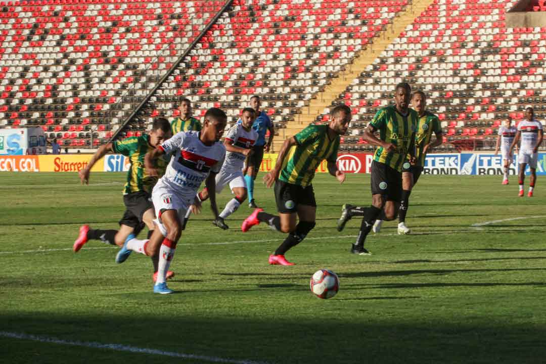 Botafogo Perde, Mas Permanece No &#8220;Bolo&#8221;