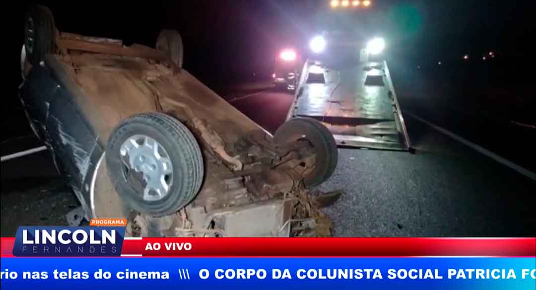 Carro Capota No Anel Viário Norte Ajudando A Subir Os Números De Acidentes No Final De Semana