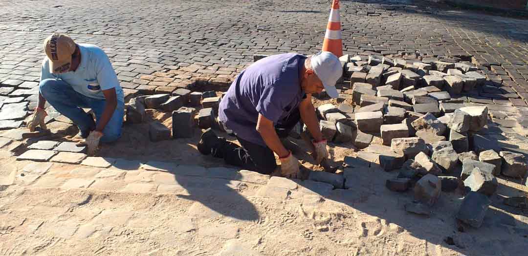 Infraestrutura Promove Reparos Em Paralelepípedos Da Nove De Julho