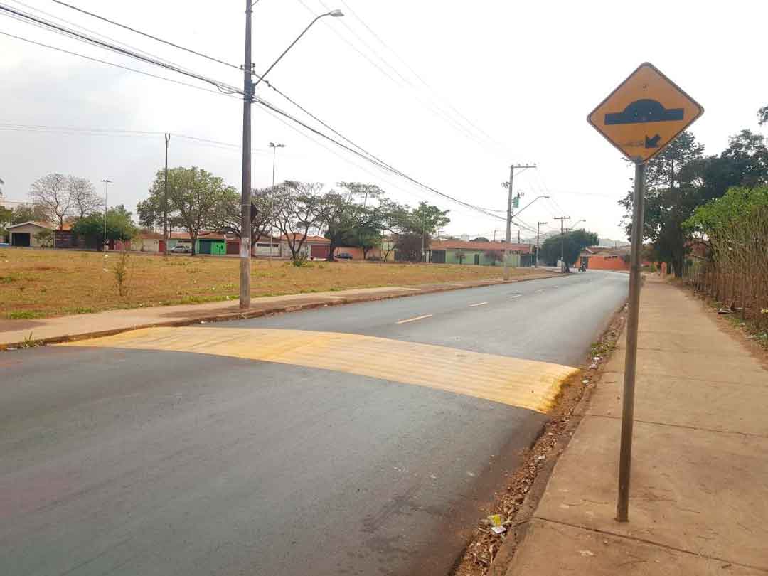 Lombadas Recebem Nova Pintura No Parque São Sebastião