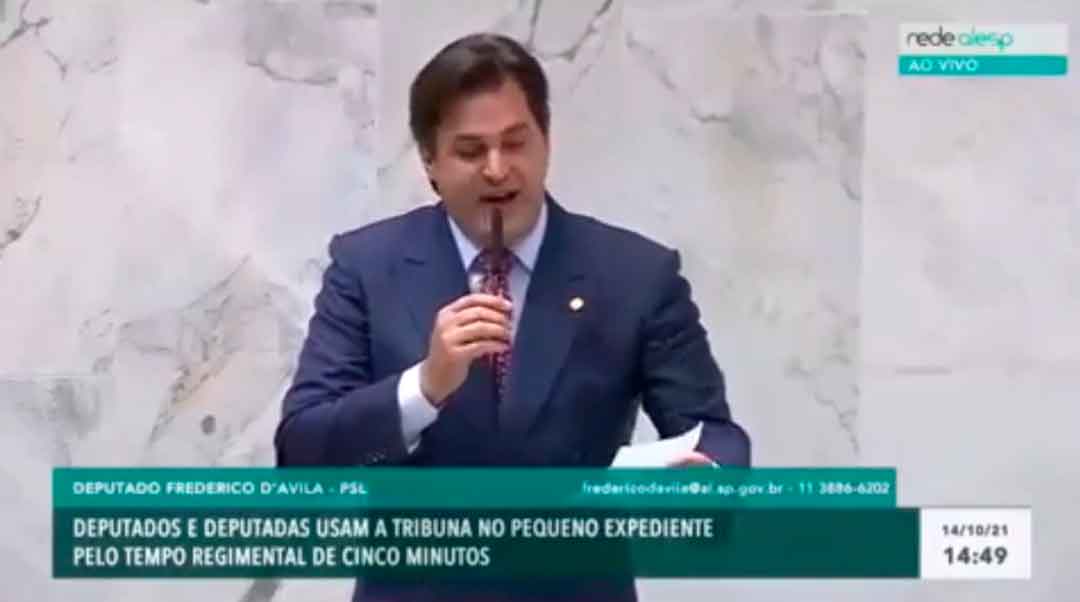 Deputado Frederico D&#8217;Avila Recua E Pede Desculpas