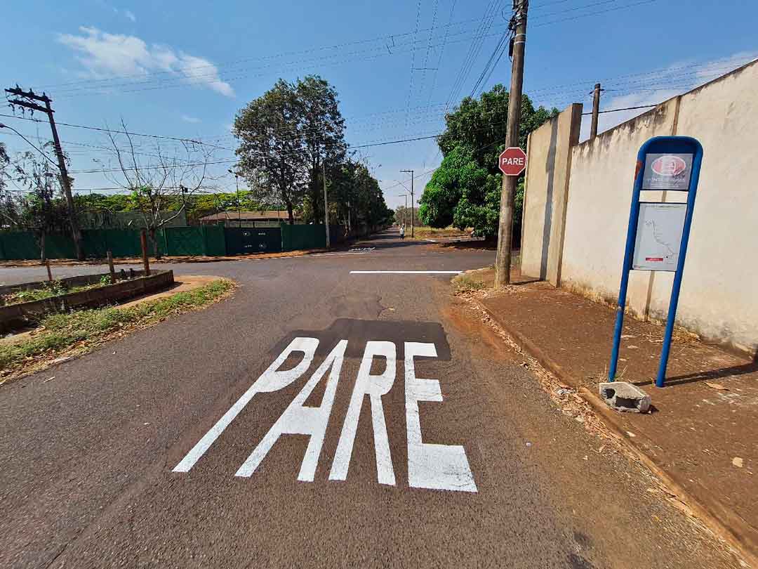 Sinalização É Renovada Em Ruas Do Recreio Das Acácias