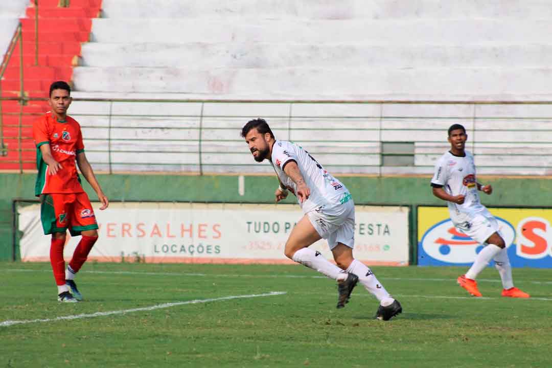 Comercial Vence Velo Clube E Volta À Luta Pela Classificação