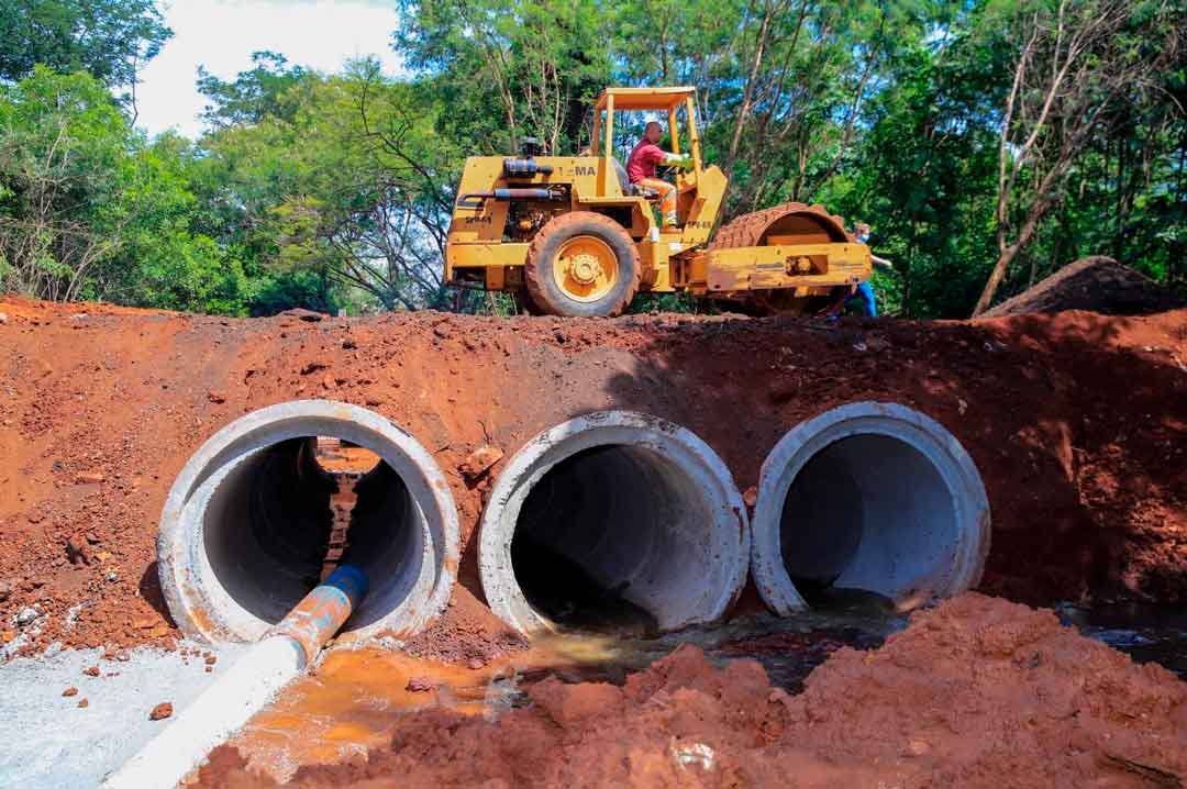 Escoamento Do Córrego Nova Aliança Está Sendo Redimensionado Na Adelmo Perdizza