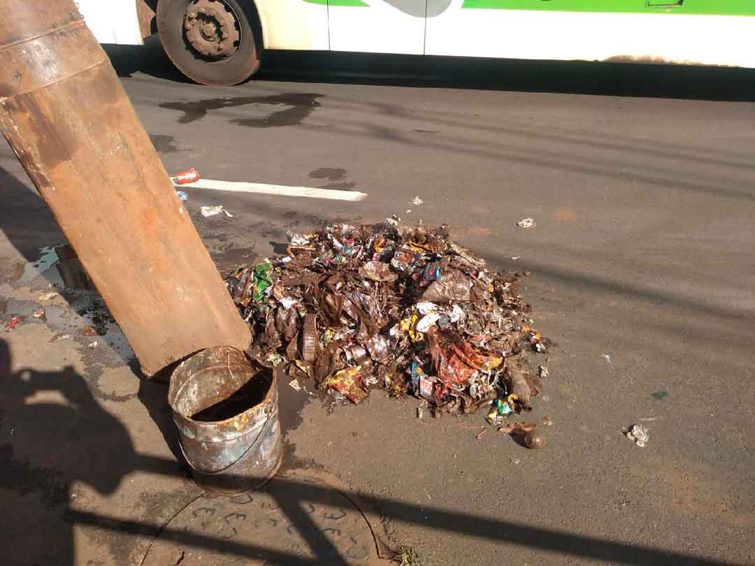 Secretaria De Infraestrutura Retira 1 Tonelada De Resíduos Próximo A Terminal De Ônibus