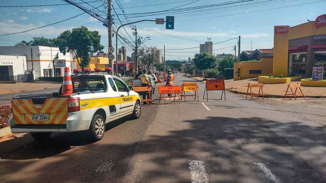 Acesso À Av. Itatiaia Pela Avenida Independência Foi Interditado Nesta Quinta