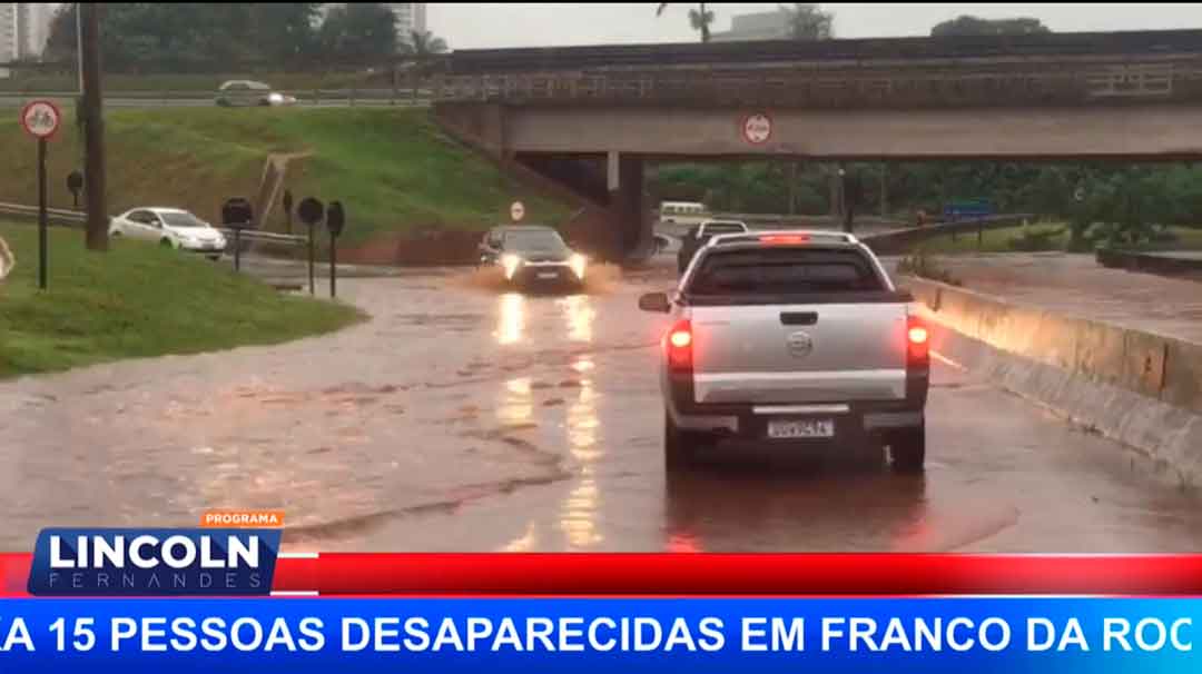 Adelmo Perdizza Fica Alagada Com As Fortes Chuvas Que Cairam Em Ribeirão Preto