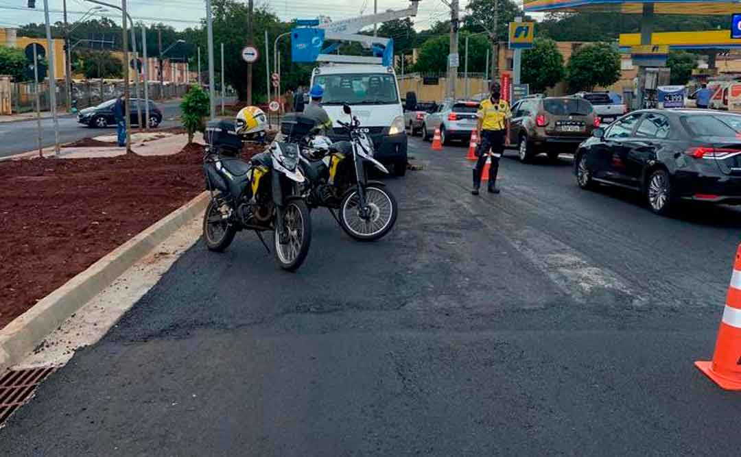 Acesso À Avenida Meira Júnior Pela Praça Da Bíblia Recebe Nova Interdição