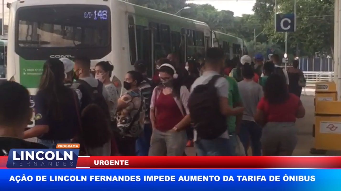 Repórter André Rey Ouve O Povo Nas Ruas Sobre A Manutenção Da Tarifa Dos Ônibus Em R$ 4,20