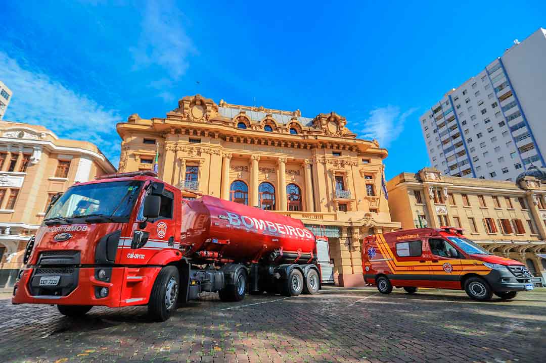 Corpo De Bombeiros Recebe Novos Veículos