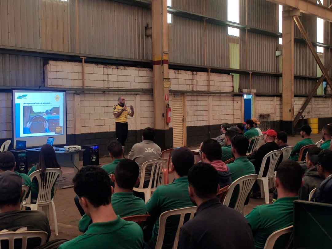 Trabalhadores Do Setor Da Infraestrutura Recebem Orientações Sobre Trânsito Seguro