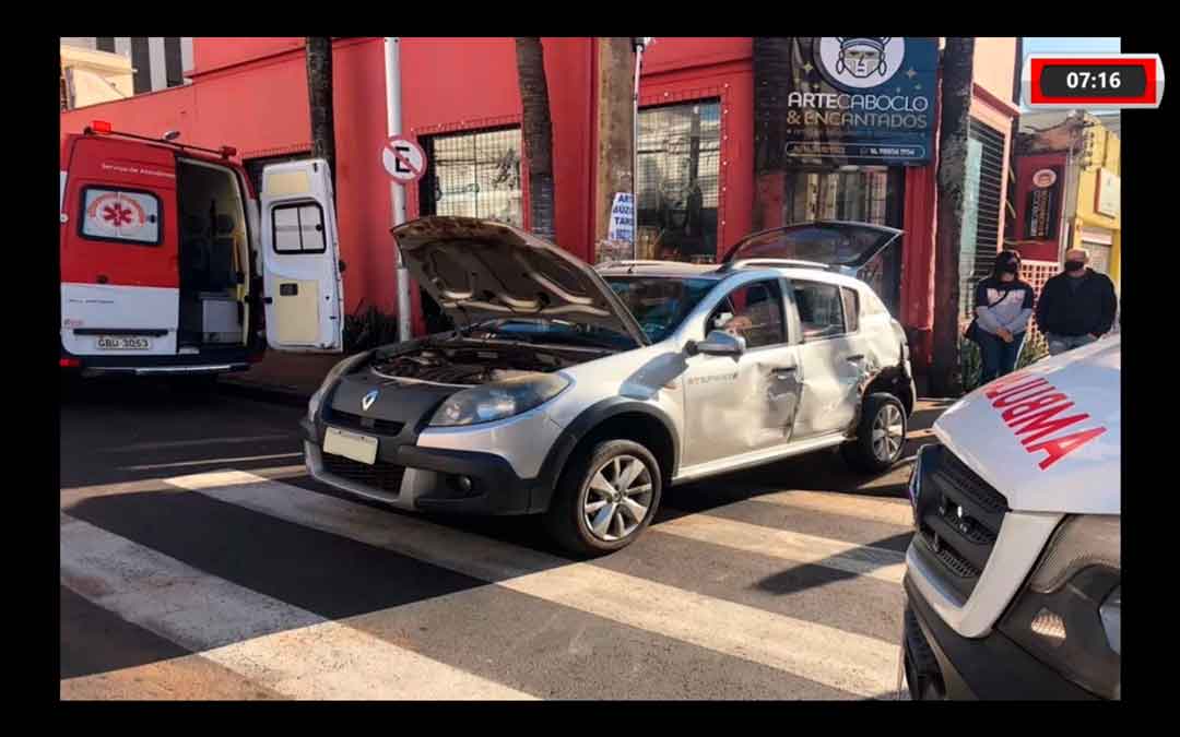 Acidente Entre Carro E Ônibus Deixa Ferido No Centro De Ribeirão Preto