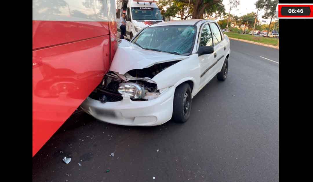 Motorista Fica Ferido Após Acidente Com Ônibus