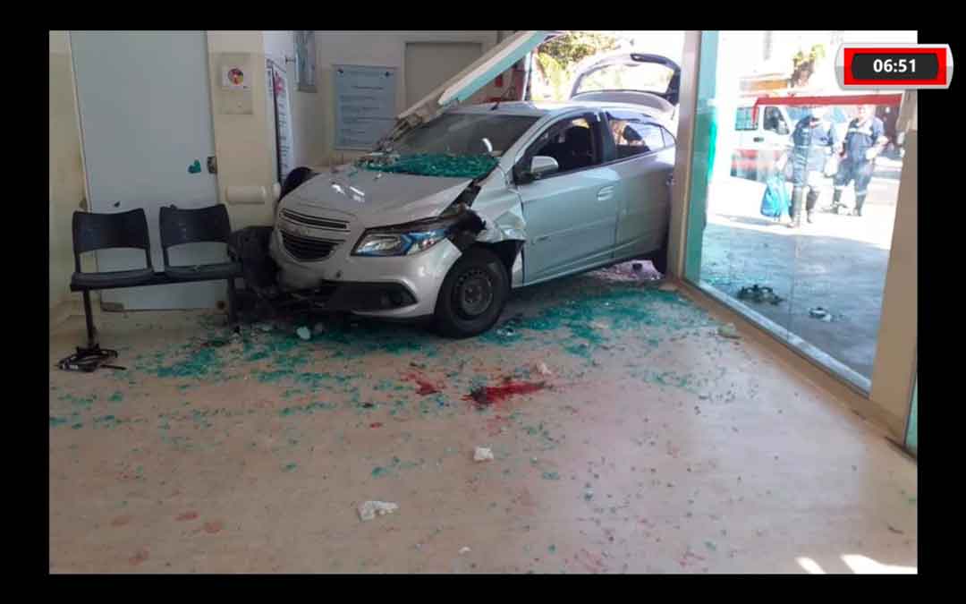 Carro Invade A Upa Oeste E Pacientes Ficam Feridos