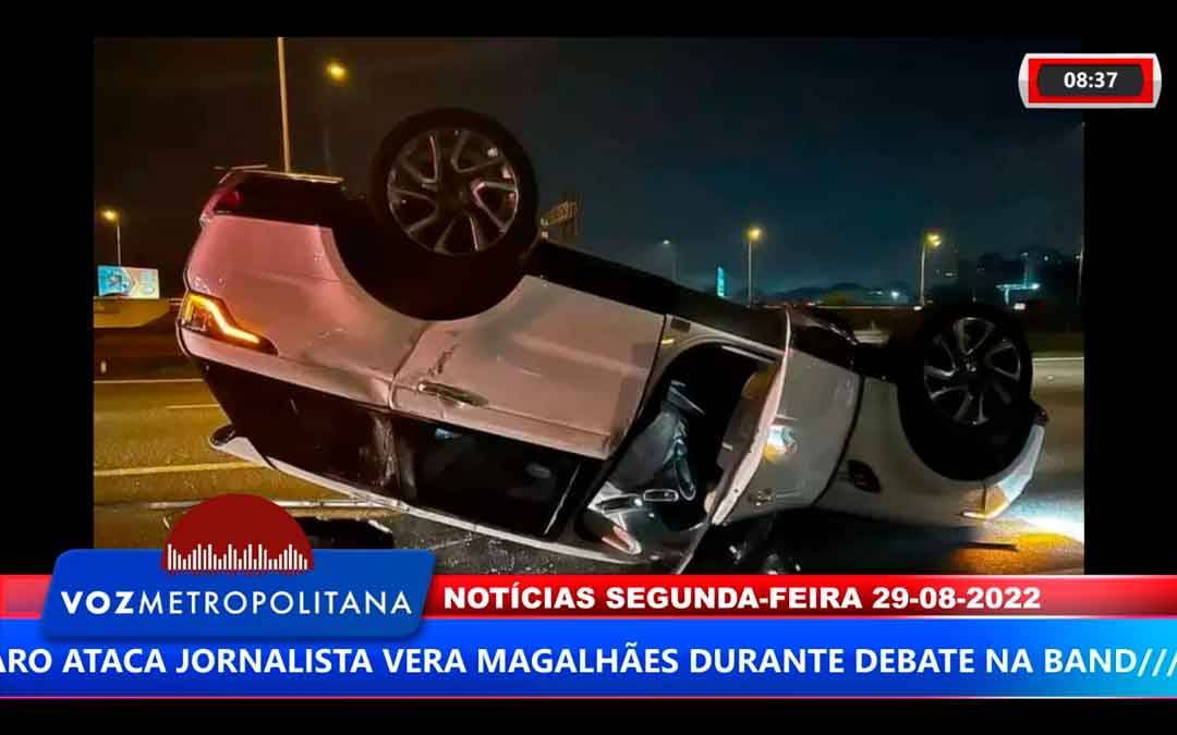 Carro Da Cantora Paula Fernandes Capota Na Rodovia Castelo Branco