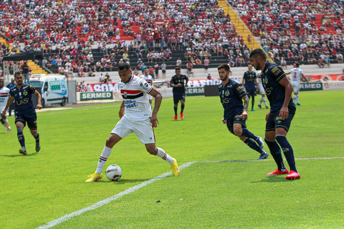 Botafogo Tropeça Em Casa Na Série C