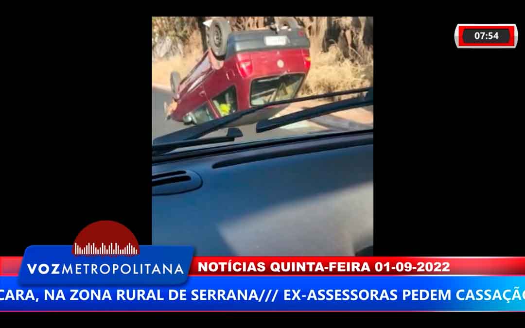 Carro Capota Na Avenida Meira Júnior