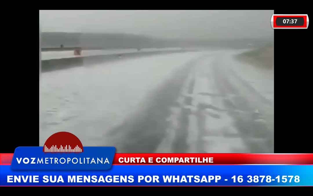 Estrada Coberta De Gelo Surpreende Moradores No Sul De Minas Gerais