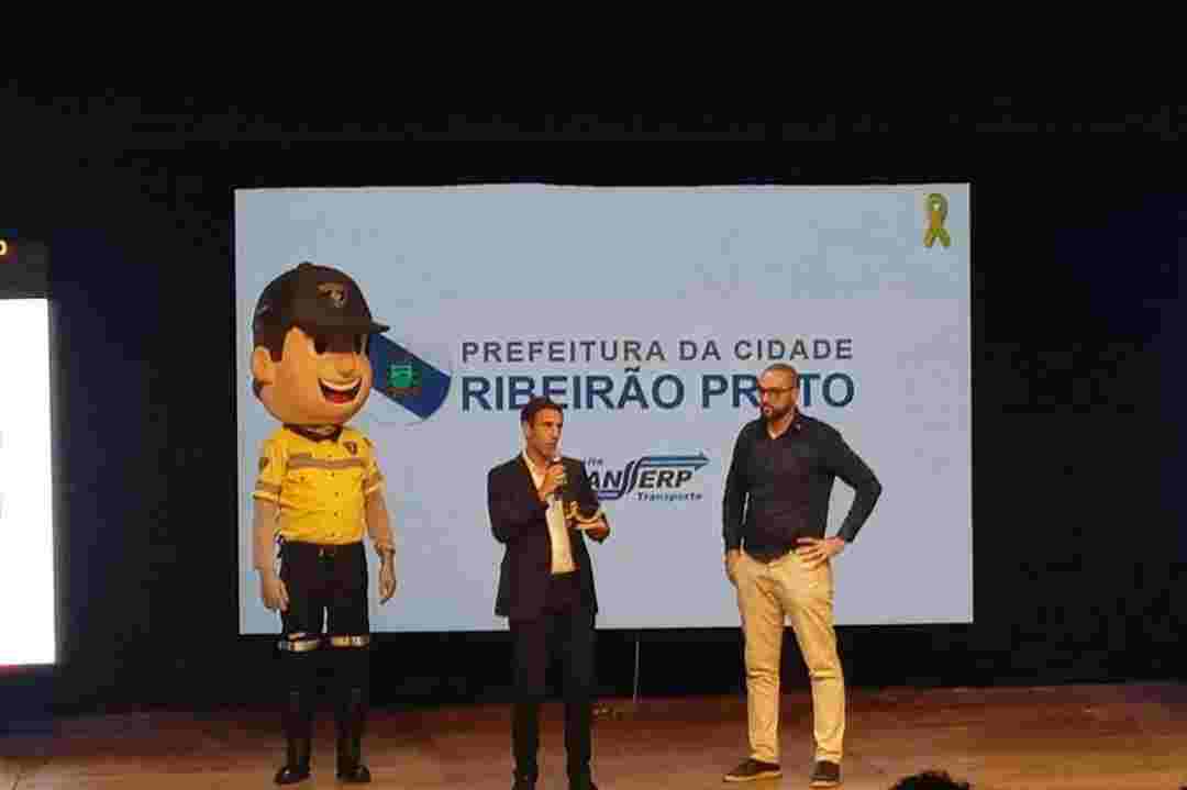 Ribeirão Preto Recebe Troféu Por Ser Destaque Nacional No Maio Amarelo