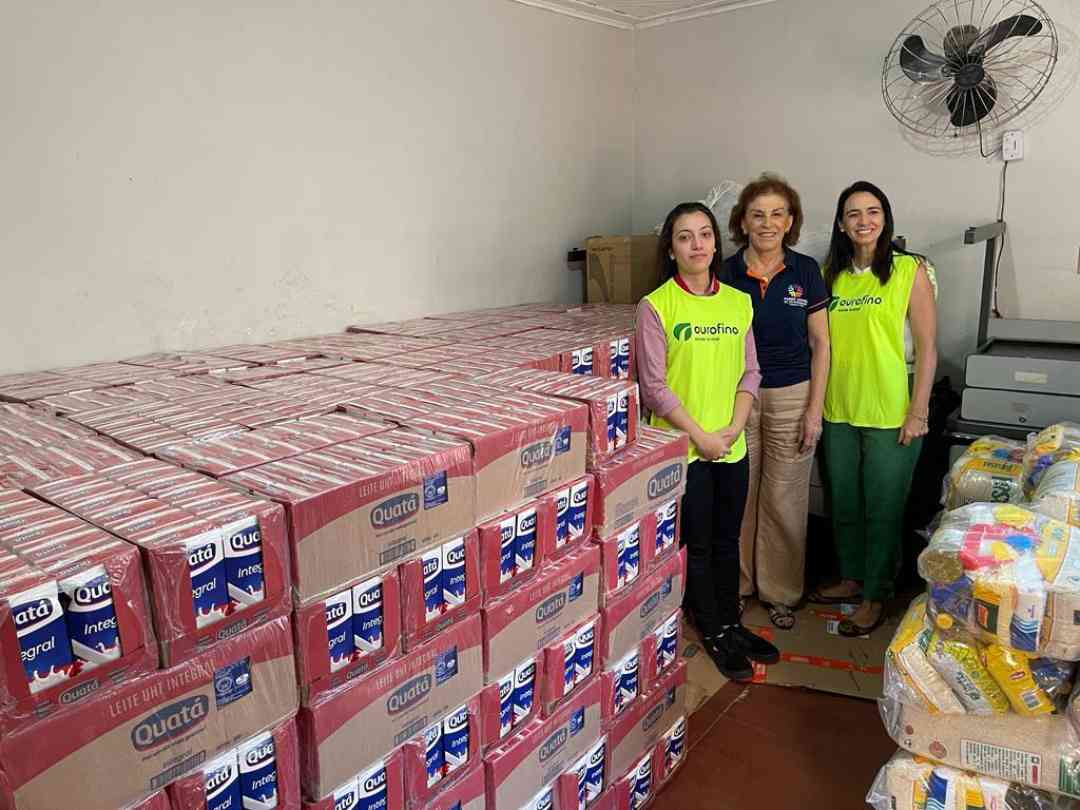 Fundo Social recebe doação de 5.800 litros de leite
