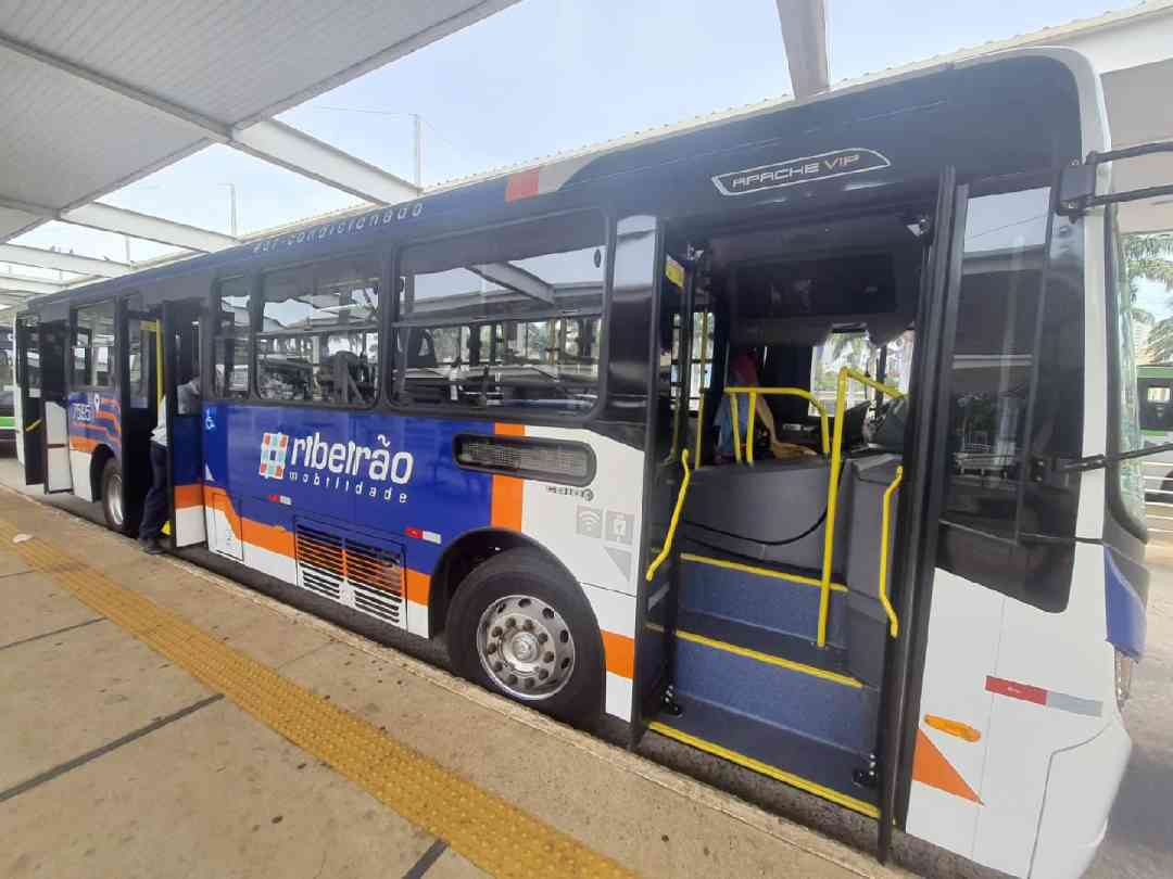 Passageiros de 50 linhas aprovam novos ônibus com ar-condicionado em Ribeirão Preto