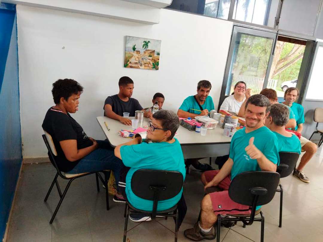 Alunos da APAE Ribeirão Preto participam de oficina de trabalhos manuais