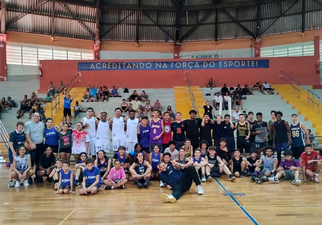 Festivais de basquete e futsal atraíram famílias para Cava do Bosque