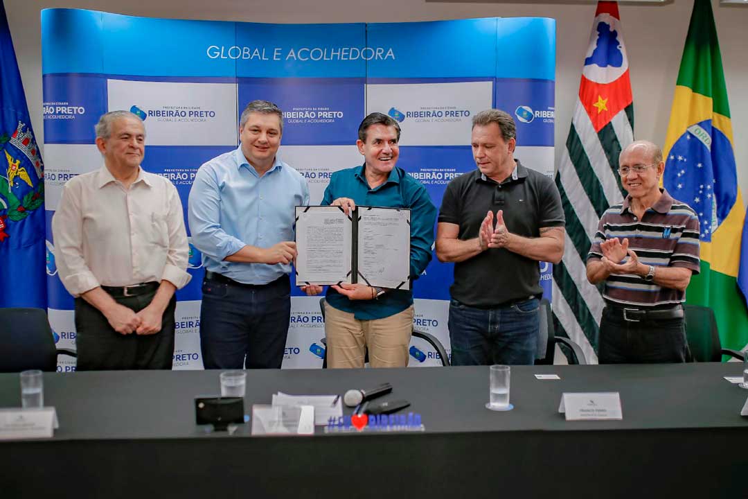 Governo Municipal assina contrato com o Banco do Brasil