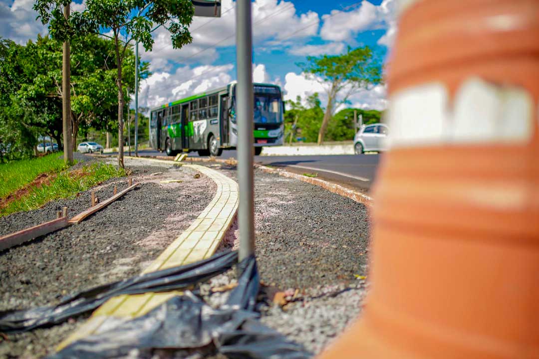 Obras do corredor de ônibus das avenidas Castelo Branco e Treze de Maio devem ser retomadas nesta terça-feira, 23