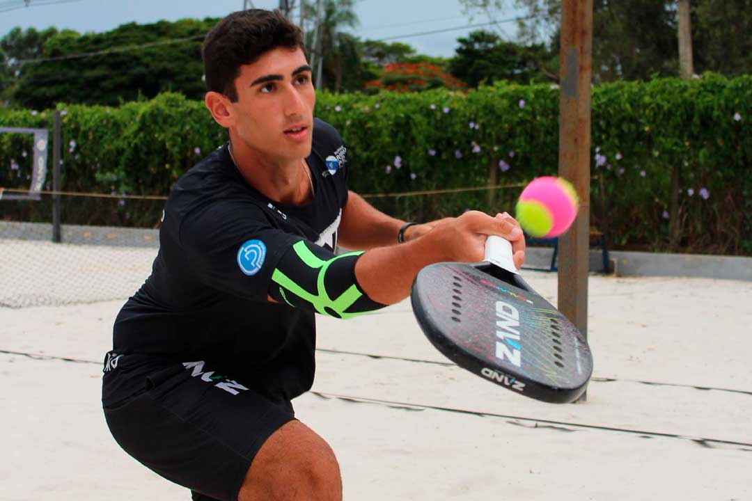 Pedro Lovato é vice-campeão no torneio de beach tennis em Rio Claro