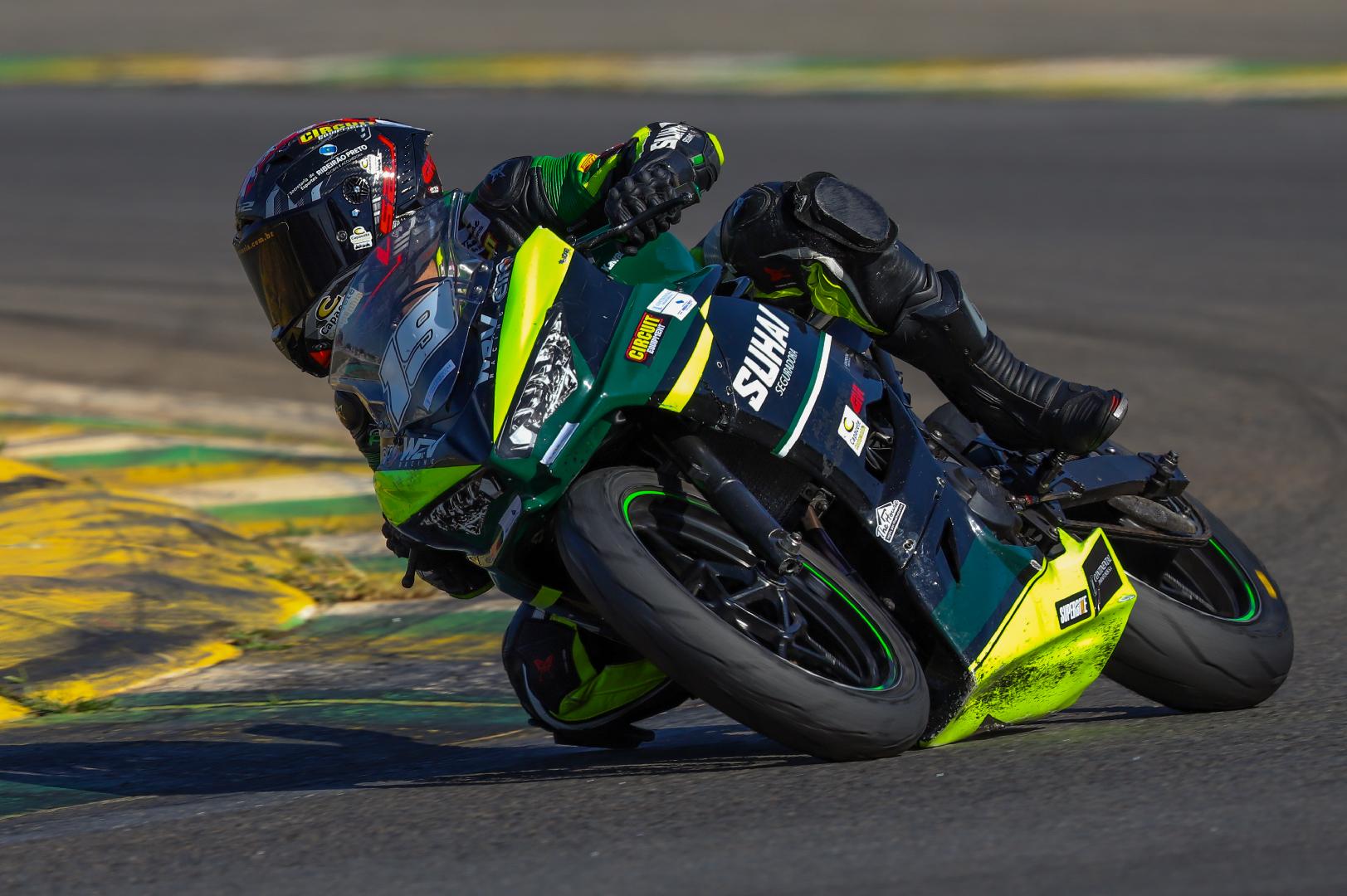 Após estreia na categoria R3 Talent, piloto Léo Marques disputa 2ª etapa no Brasileiro de Motovelocidade