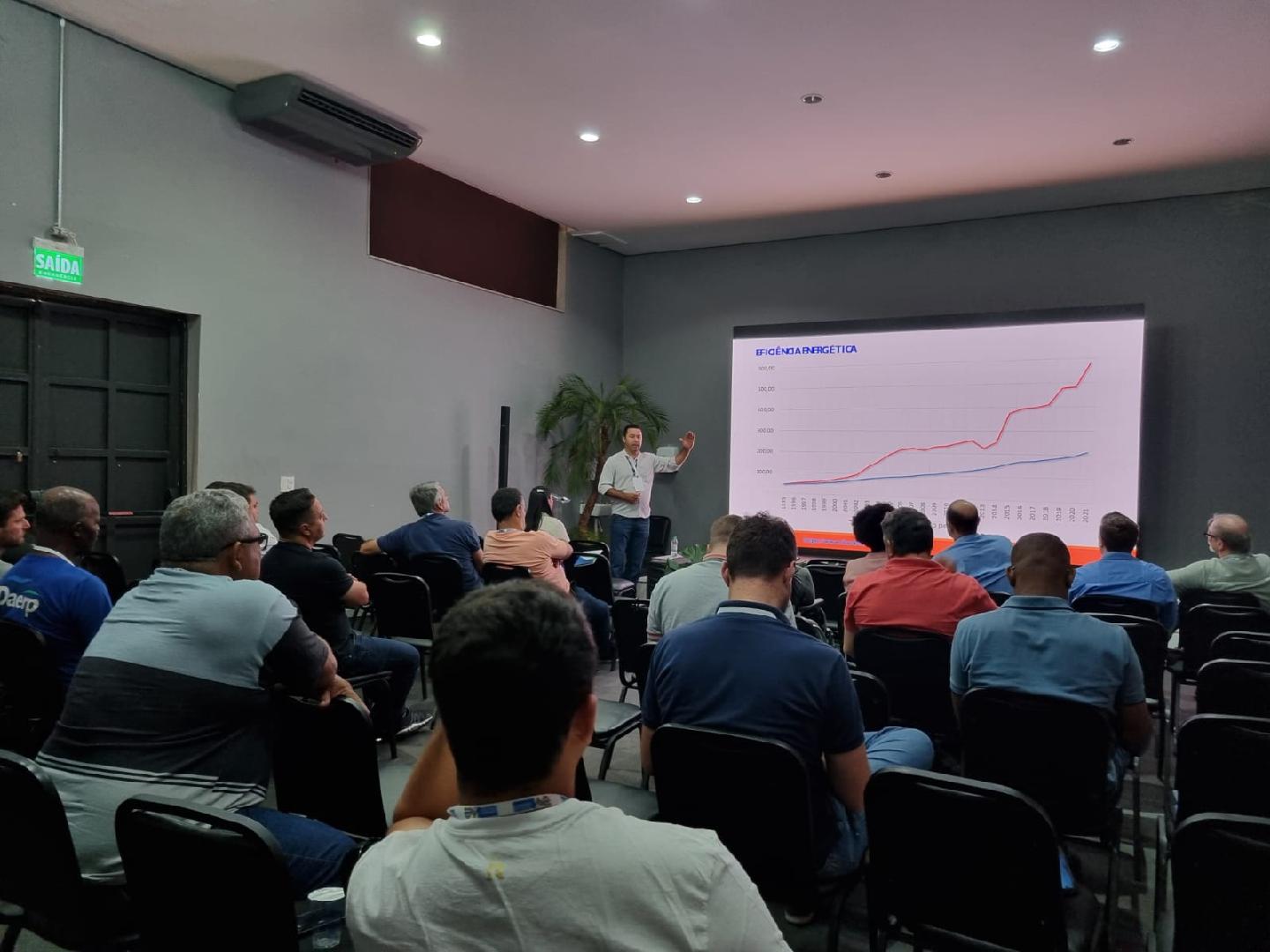 Saerp promove mini curso de eficiência energética durante CNSA