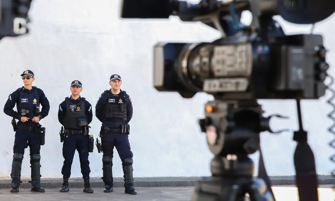 Publicada portaria que cria programa de apoio psicológico a policiais