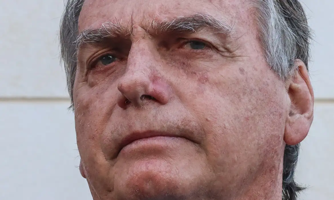 Bolsonaro atuou de forma "direta e efetiva" para tentar golpe, diz PF