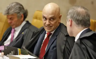 Maioria do STF nega recurso para tirar Moraes do inquérito do golpe