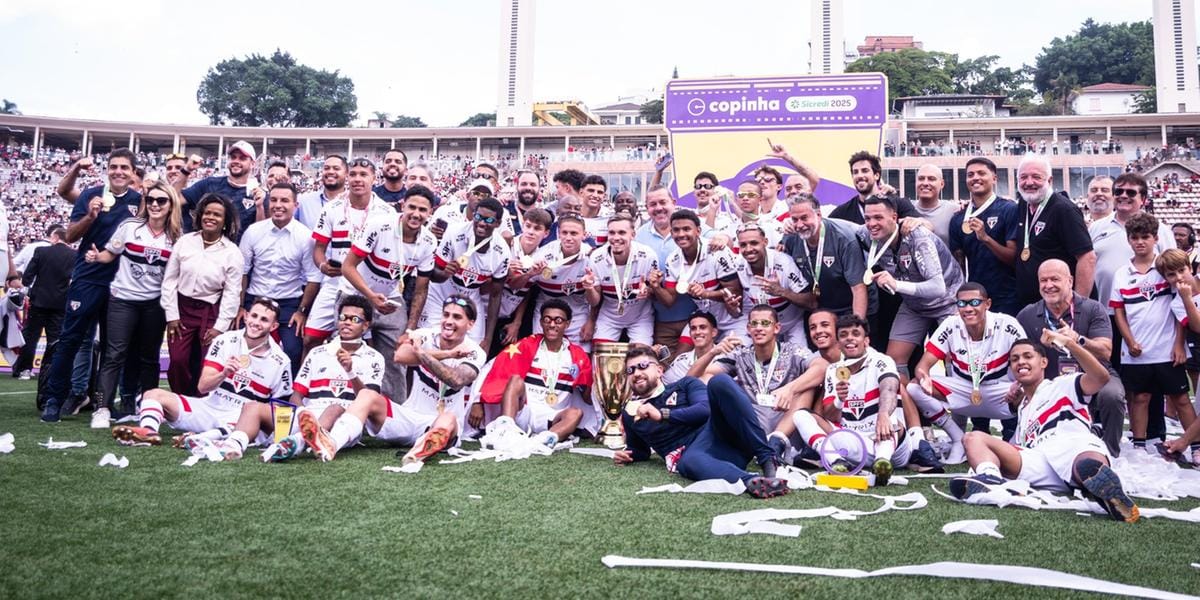 São Paulo vira sobre o Corinthians e é pentacampeão da Copinha