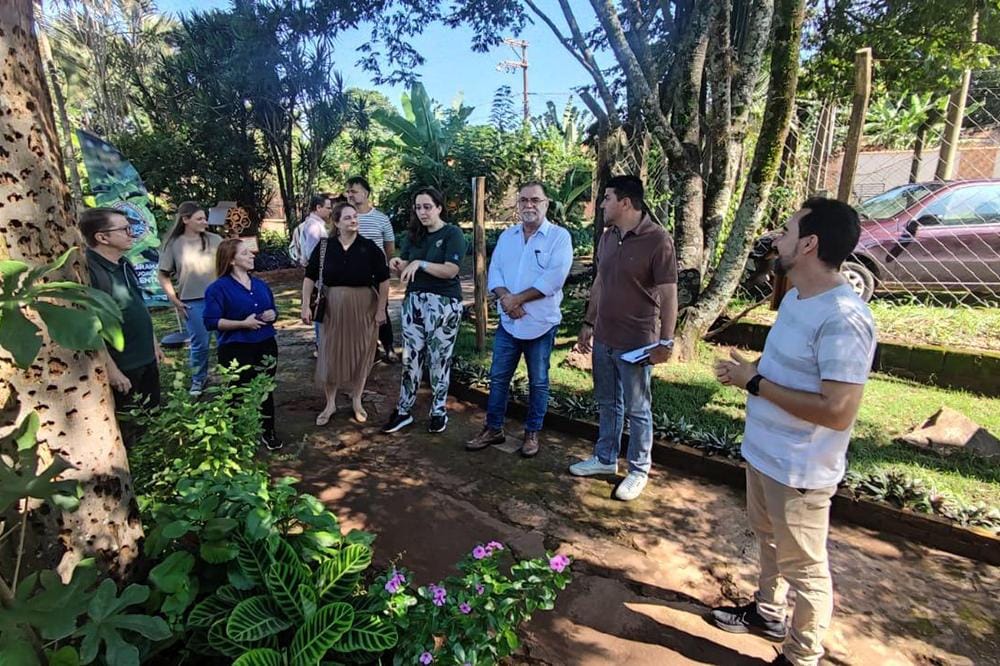 Secretaria do Meio Ambiente visita programas de educação ambiental modelos