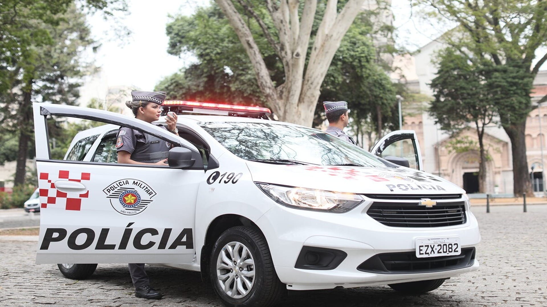 Suspeito de esfaquear ex-namorada em Ribeirão Preto se entrega à polícia