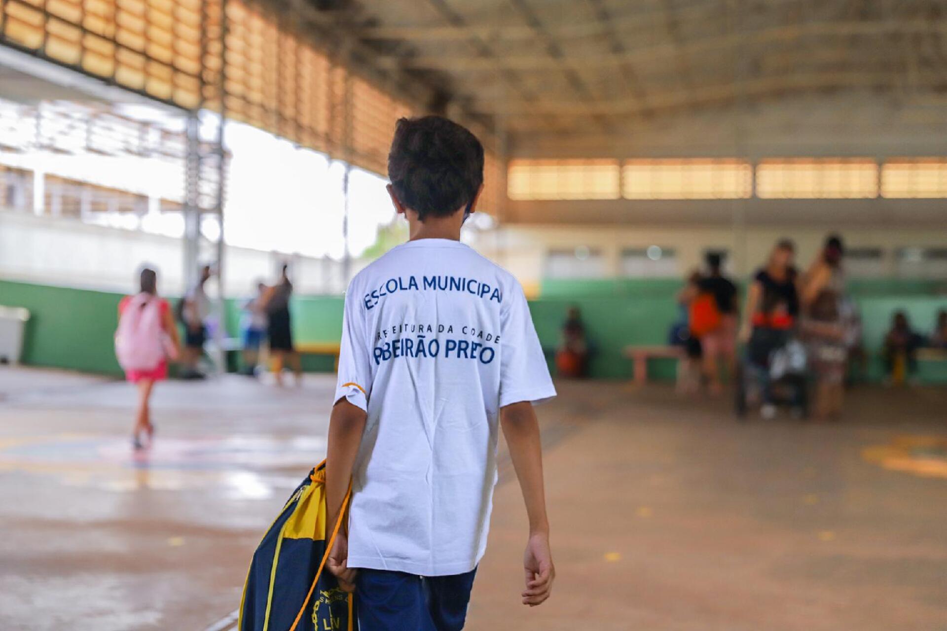 Uniformes Escolares estão garantidos para o início das aulas em Ribeirão Preto