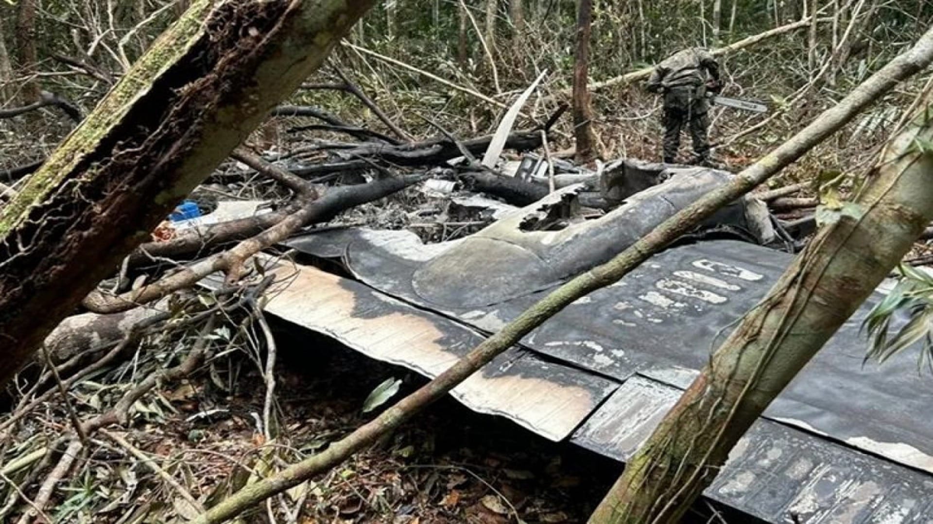 Avião que transportava drogas é abatido pela FAB