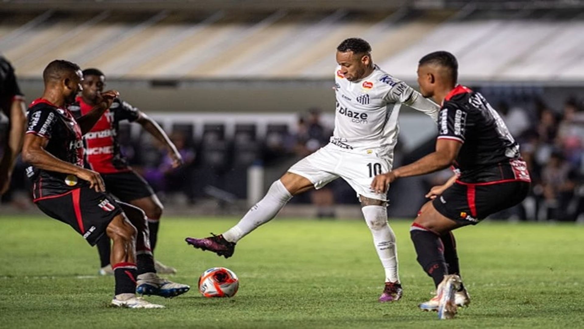 Botafogo assopra as velinhas no aniversário e reestreia de Neymar na Vila Belmiro