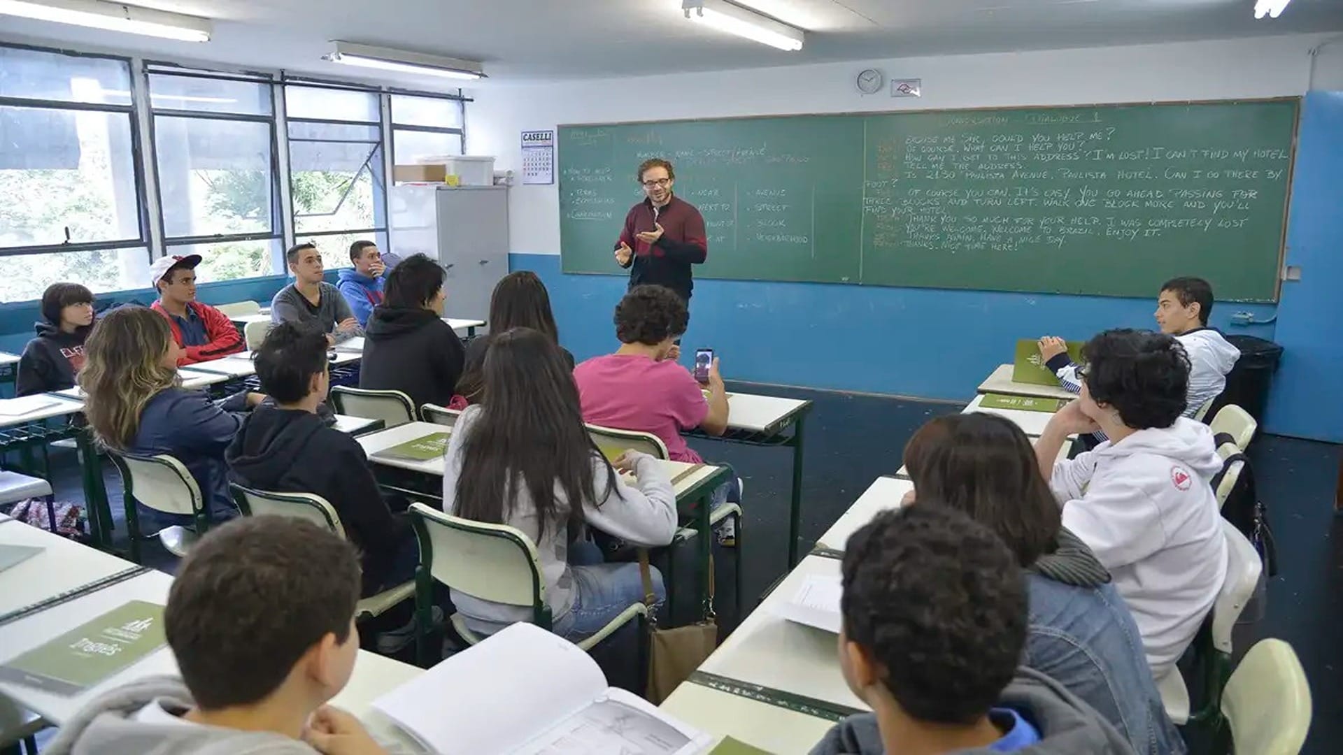 Câmara aprova proposta que proíbe escolas de recusar matrículas