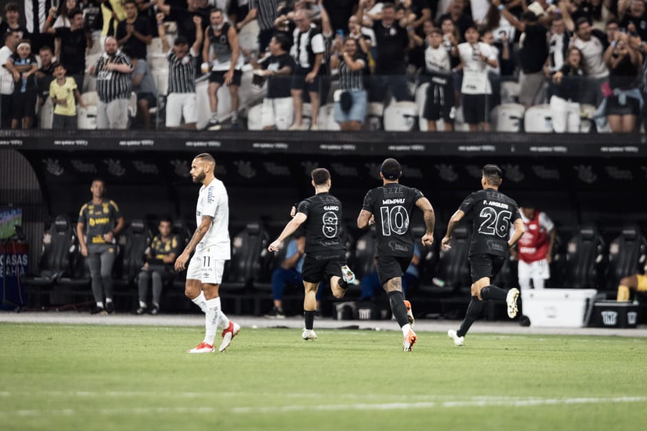 Corinthians vence o Santos e vai à final do Paulistão